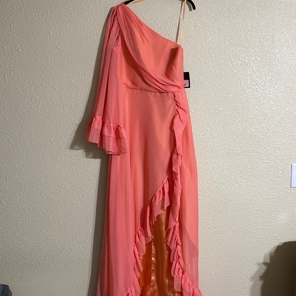 NWT Ieena for Mac Duggal Orange One Sleeve Ruffled Hem Gown 55924 Size 8 - Picture 4 of 16